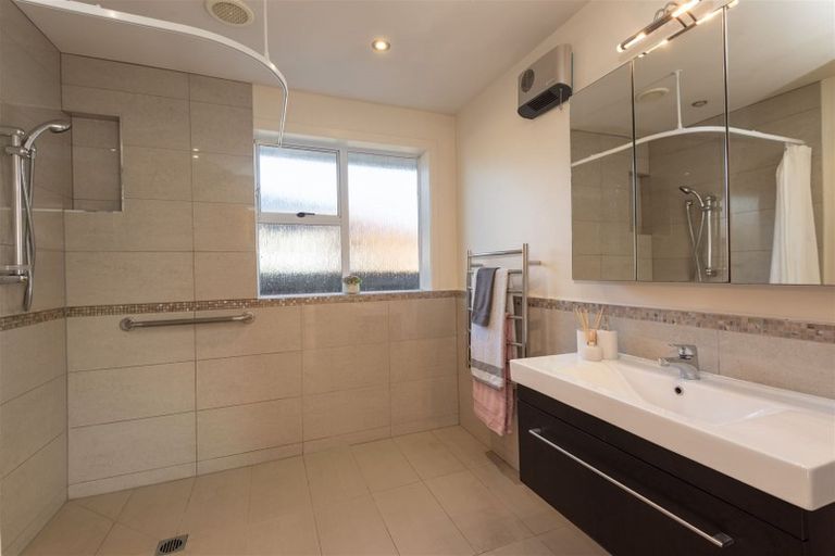 Photo of property in 32 Maple Street, Bishopdale, Christchurch, 8053