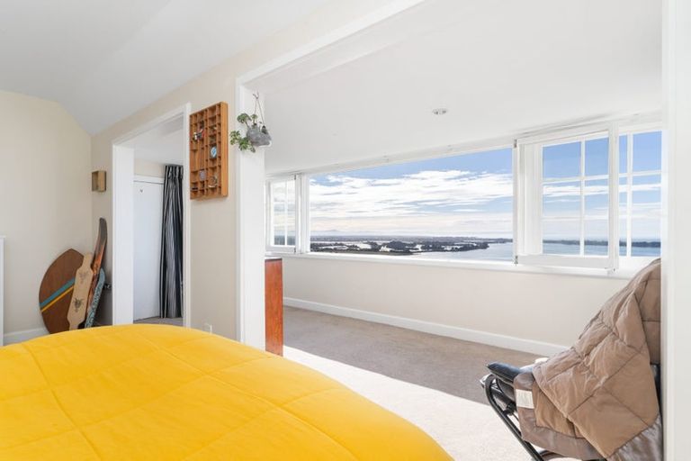 Photo of property in 40 Major Hornbrook Road, Mount Pleasant, Christchurch, 8081