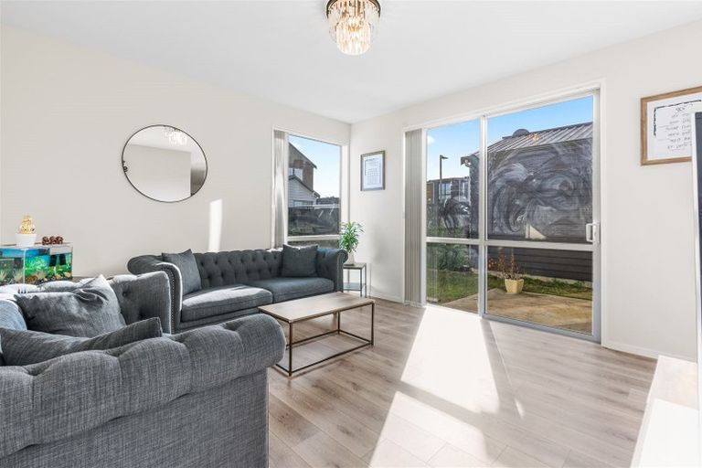 Photo of property in 4 Courage Road, Papakura, 2110