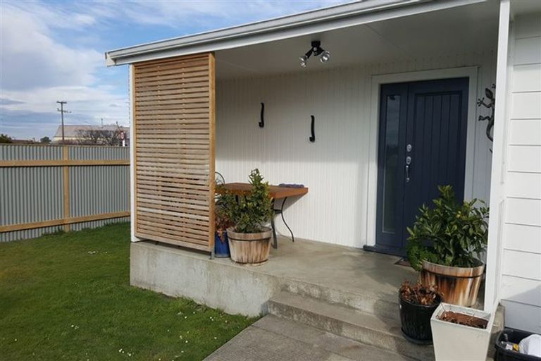Photo of property in 4 Timaru Road, Waimate, 7924
