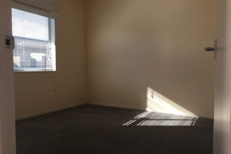 Photo of property in 8 Bowen Crescent, Opunake, 4616