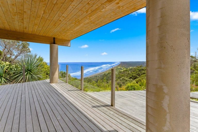 Photo of property in 381 Oaia Road, Muriwai, Waimauku, 0881