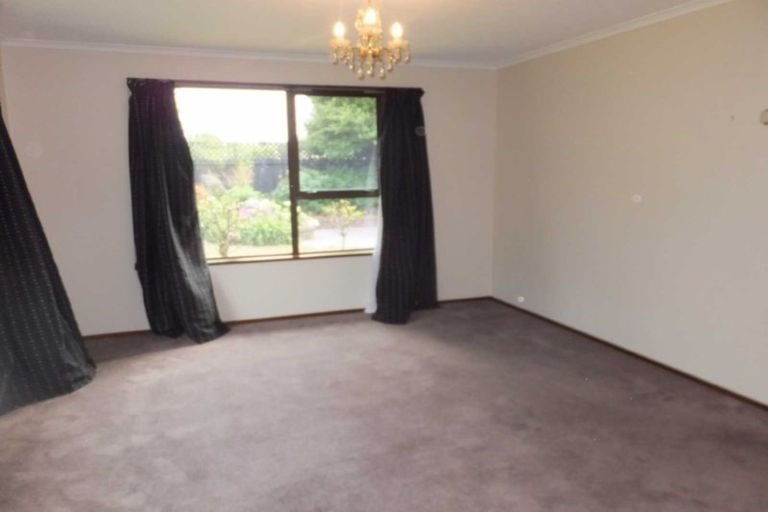 Photo of property in 12 Felstead Place, Avonhead, Christchurch, 8042