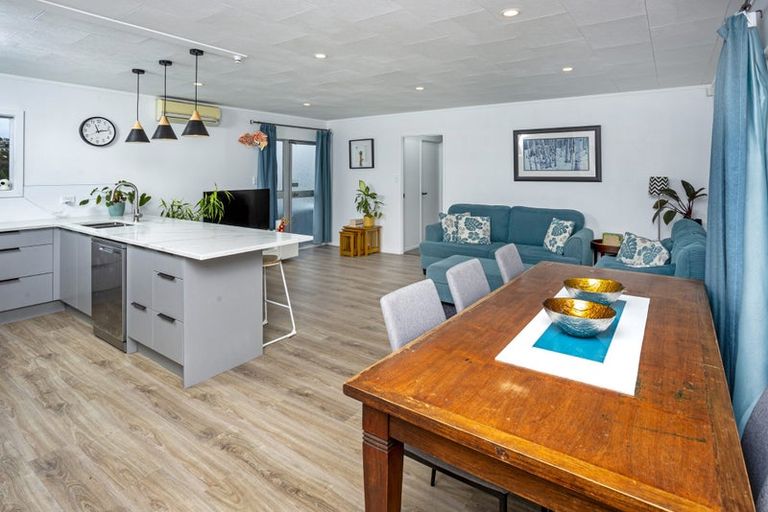 Photo of property in 1/10 Corric Hill, Torbay, Auckland, 0630