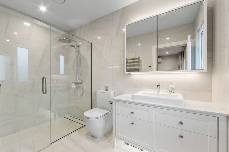 Photo of property in 14 John Britten Lane, Riccarton, Christchurch, 8011