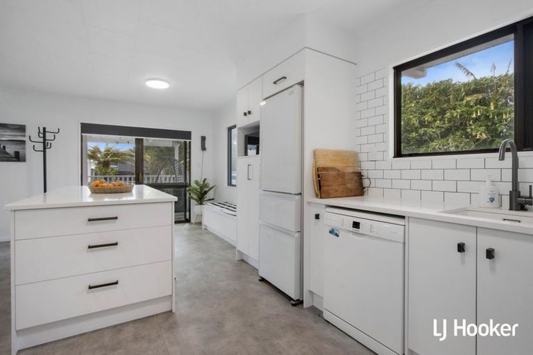 Photo of property in 19 Tatai Road, Bowentown, Katikati, 3177