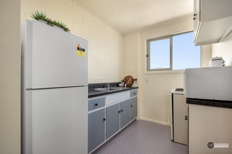 Photo of property in 9/19 Pirie Crescent, Moera, Lower Hutt, 5010