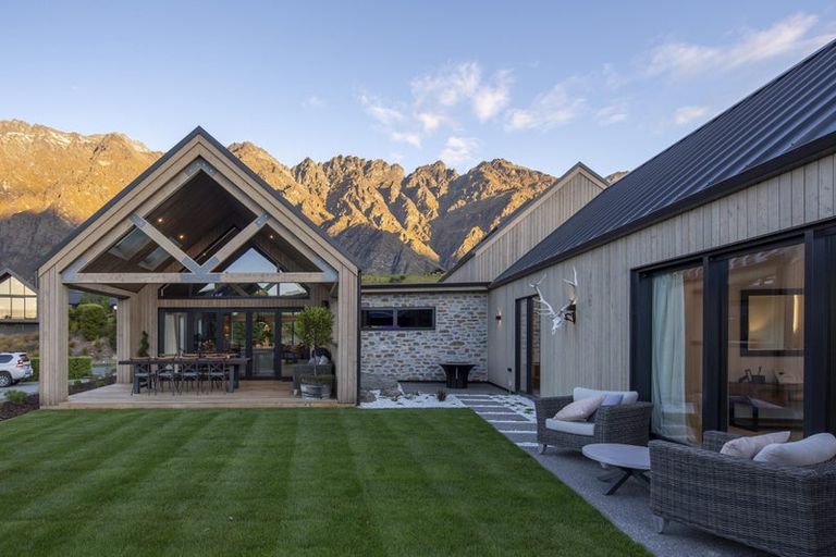 Photo of property in 22 Mcadam Drive, Jacks Point, Queenstown, 9371