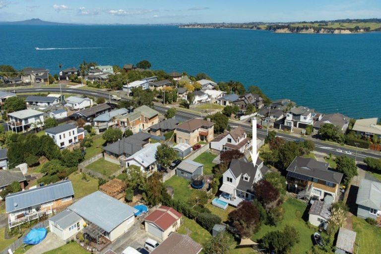 Photo of property in 802 Whangaparaoa Road, Manly, Whangaparaoa, 0930