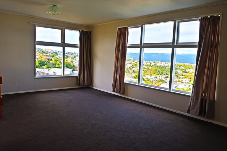 Photo of property in 44 Acacia Avenue, Maungaraki, Lower Hutt, 5010