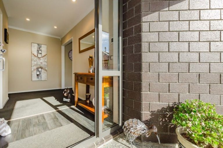 Photo of property in 18 Pearson Place, Paraparaumu, 5032