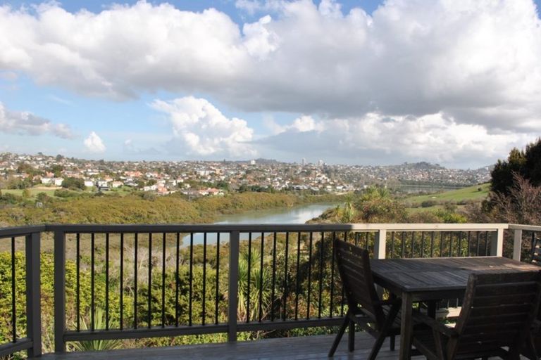 Photo of property in 3b Colenso Place, Mission Bay, Auckland, 1071