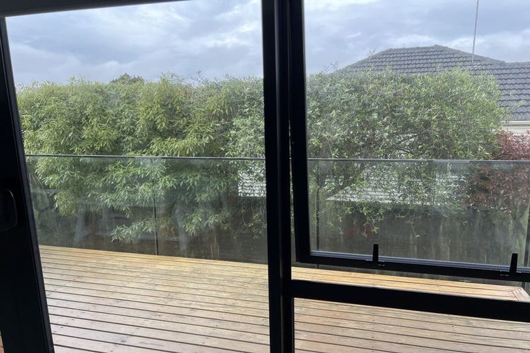 Photo of property in 35 Rutland Road, Stanley Point, Auckland, 0624