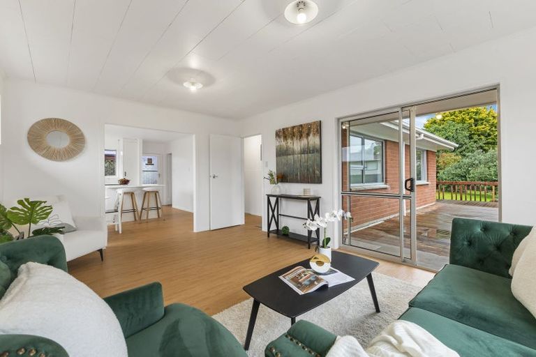 Photo of property in 92 Kayes Road, Pukekohe, 2120