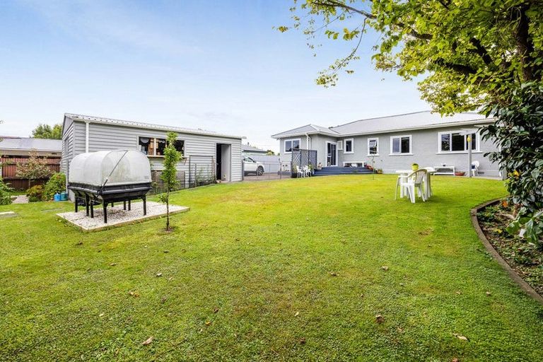 Photo of property in 18 Albion Street, Hawera, 4610