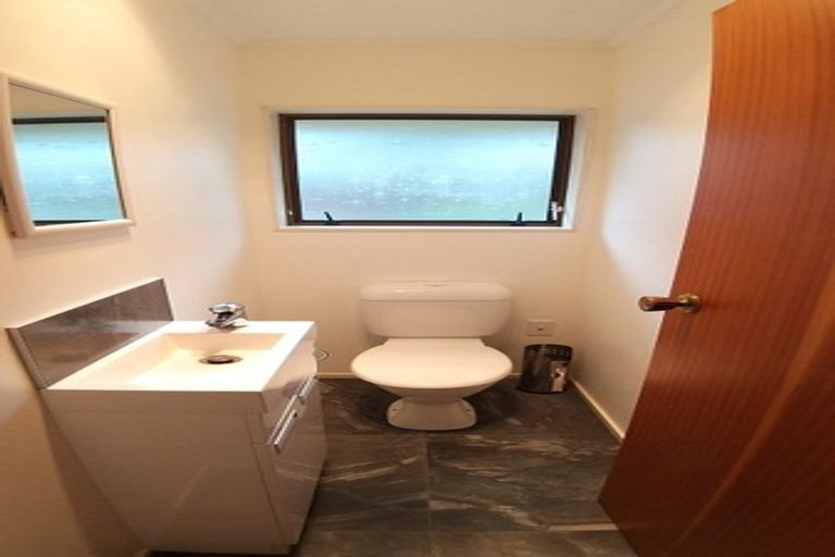 Photo of property in 1/30 Galloway Crescent, Farm Cove, Auckland, 2012