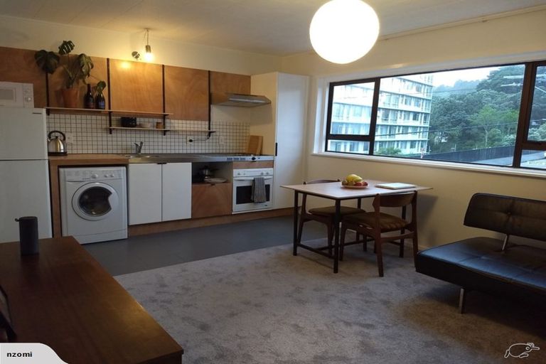 Photo of property in 6/52 Russell Terrace, Berhampore, Wellington, 6023