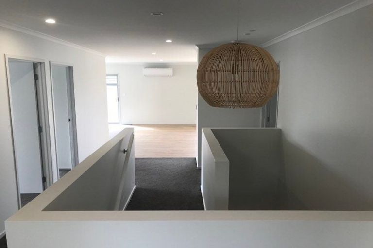 Photo of property in 1 Danden Way, Pukekohe, 2120