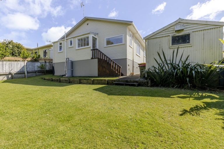Photo of property in 22 Ngaio Street, Strandon, New Plymouth, 4312