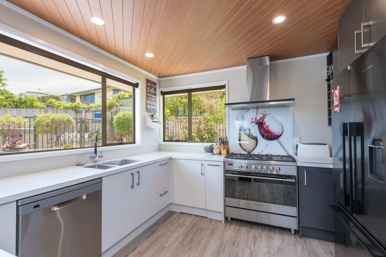 Photo of property in 33 Olympus Way, Richmond, 7020