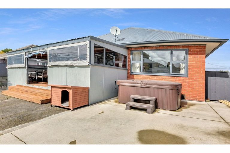 Photo of property in 27 Trinity Avenue, Epuni, Lower Hutt, 5011