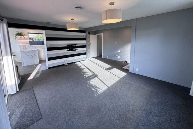 Photo of property in 22 Four Elms Place, Parklands, Christchurch, 8083