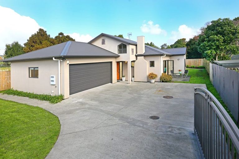 Photo of property in 107a Glendale Road, Glen Eden, Auckland, 0602