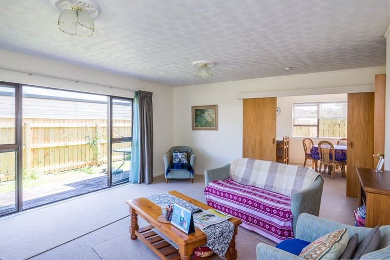 Photo of property in 5a Waimarie Avenue, Paraparaumu, 5032