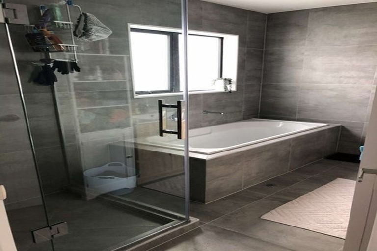 Photo of property in 8/4 Edgerton Road, Te Atatu Peninsula, Auckland, 0610