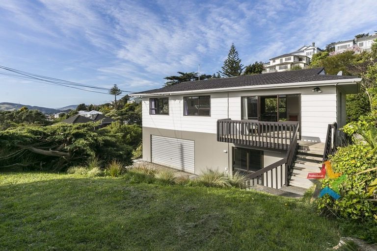 Photo of property in 15 Sheridan Terrace, Johnsonville, Wellington, 6037