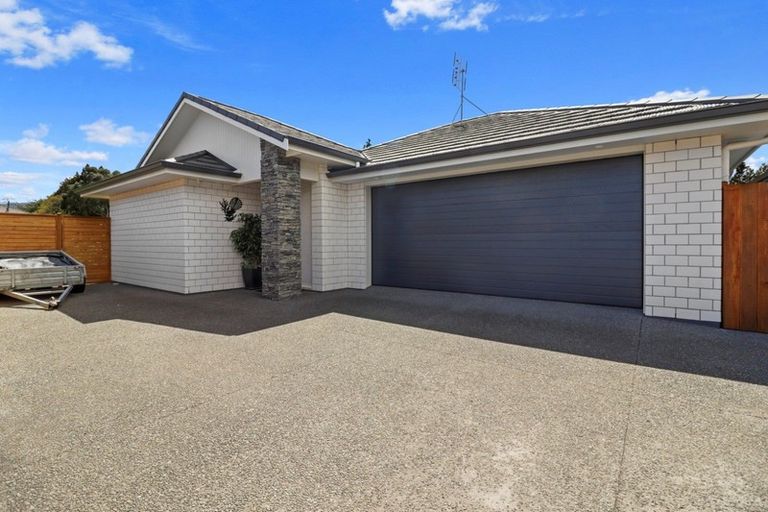 Photo of property in 15 Layla Place, Katikati, 3178