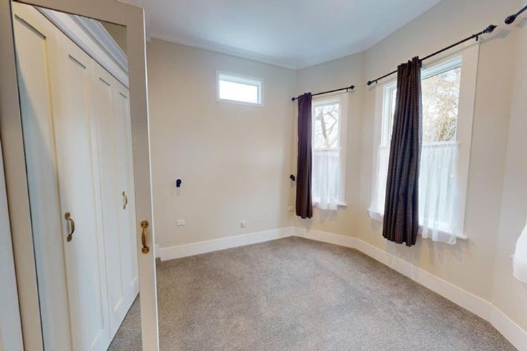 Photo of property in 11 Hereford Street, West End, Palmerston North, 4410