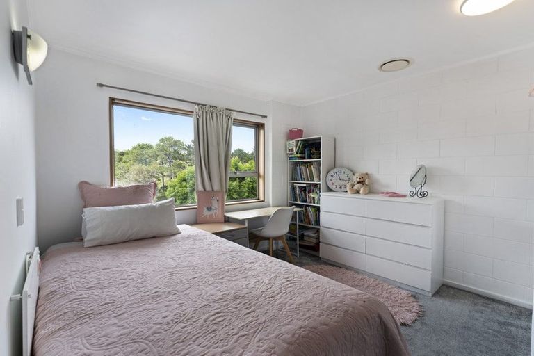 Photo of property in 2/39c Coronation Road, Hillcrest, Auckland, 0627
