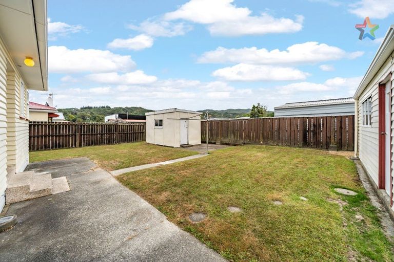 Photo of property in 4 Ashforth Street, Wainuiomata, Lower Hutt, 5014