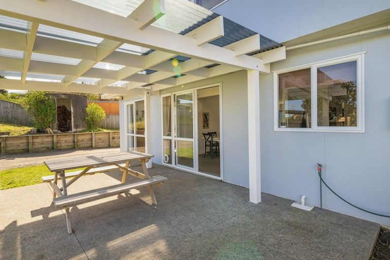 Photo of property in 14 Brown Terrace, Foxton Beach, Foxton, 4815