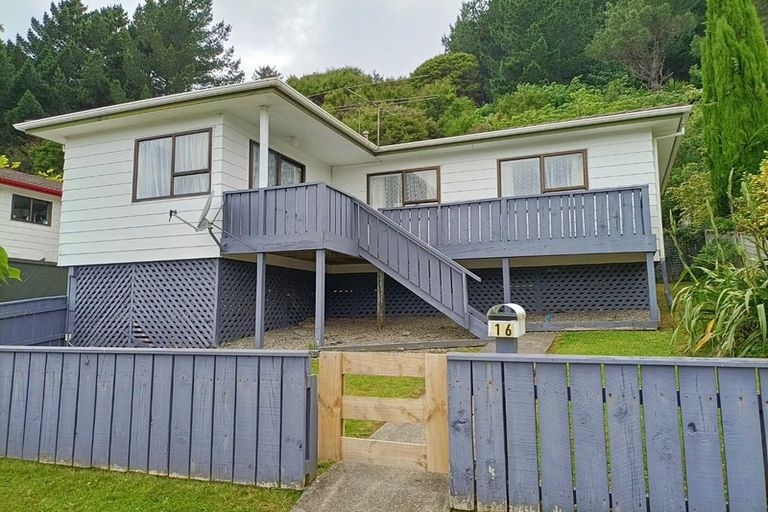Photo of property in 16 Trelawney Road, Wainuiomata, Lower Hutt, 5014