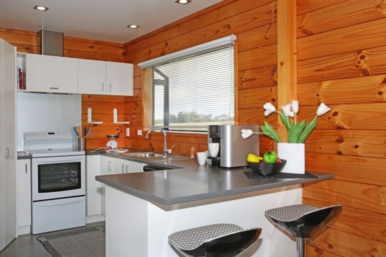 Photo of property in 41 Clarks Beach Road, Clarks Beach, 2122