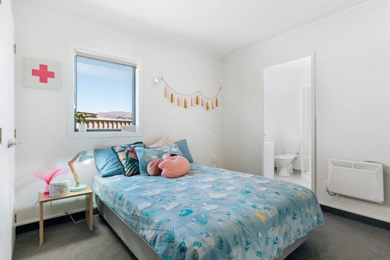 Photo of property in 8b Mckellar Court, Cromwell, 9310