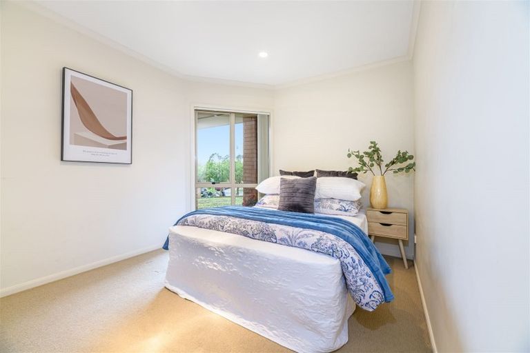 Photo of property in 16 Brookwood Drive, Henderson, Auckland, 0612