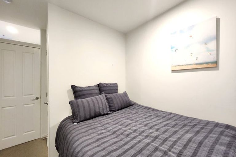 Photo of property in Atrium Towers, 5e/154 The Terrace, Wellington Central, Wellington, 6011