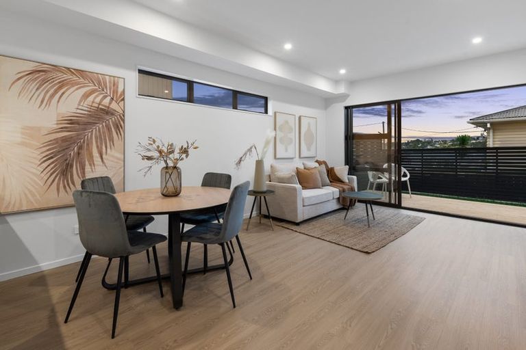 Photo of property in 21d Neal Avenue, Glenfield, Auckland, 0629