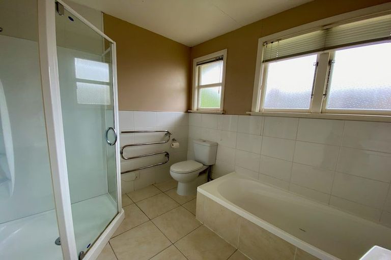 Photo of property in 1/14 Newbridge Place, Ilam, Christchurch, 8041