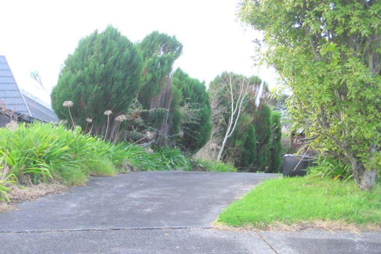 Photo of property in 22 Durness Place, Red Beach, 0932