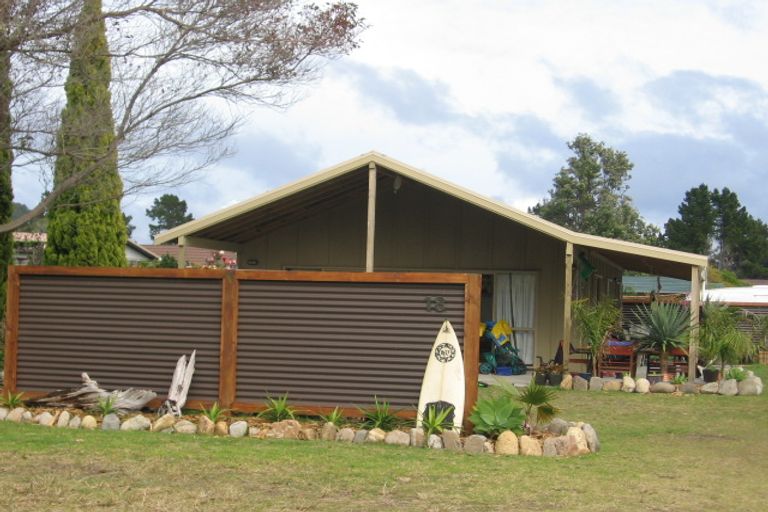 Photo of property in 18 Coronation Row, Pauanui, Hikuai, 3579