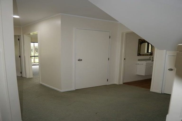 Photo of property in 32 Marae Road, Greenhithe, Auckland, 0632