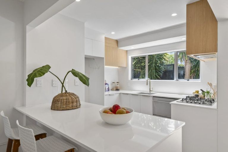 Photo of property in 2/76 Francis Street, Hauraki, Auckland, 0622