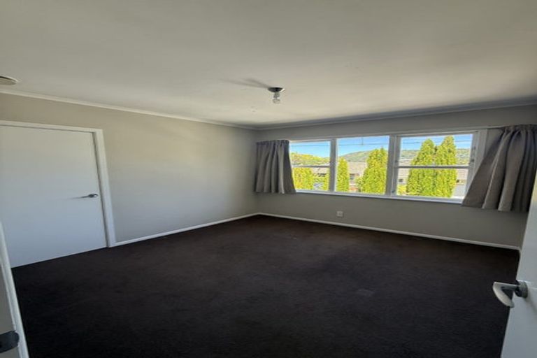 Photo of property in 113 Parkvale Road, Karori, Wellington, 6012