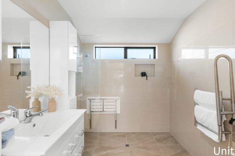 Photo of property in 18 Bidwell Place, Hillmorton, Christchurch, 8025