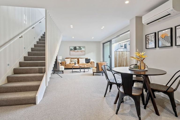 Photo of property in 2/10 Hurley Street, Christchurch Central, Christchurch, 8011
