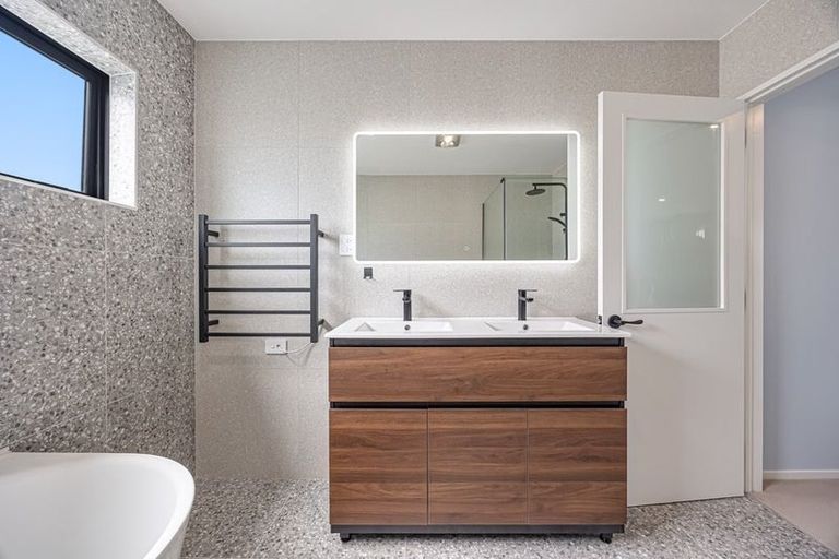 Photo of property in 26 Windlass Street, Long Bay, Auckland, 0630